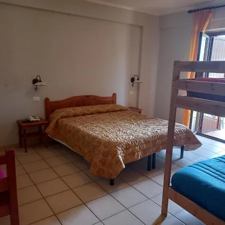 Hotell Rifugio Alantino Casamaina